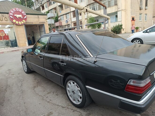 Mercedes E 230 1991, 380,000 km - 2.3 l - Bakı