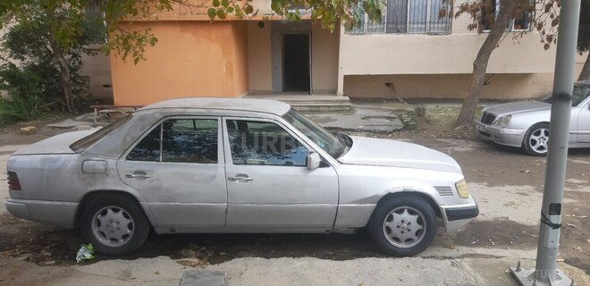 Mercedes E 250 1995, 384,000 km - 2.5 l - Bakı