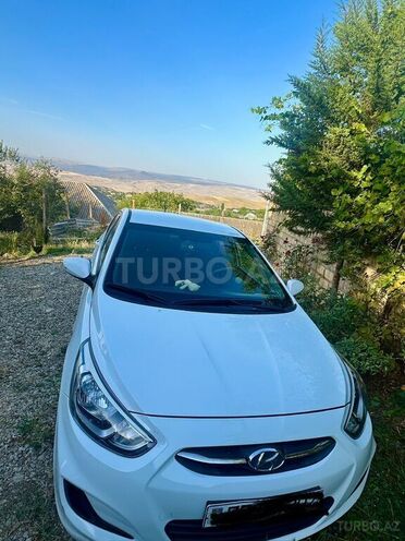 Hyundai Accent 2015, 218,000 km - 1.6 l - Bakı