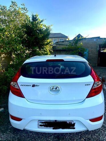 Hyundai Accent 2015, 218,000 km - 1.6 l - Bakı