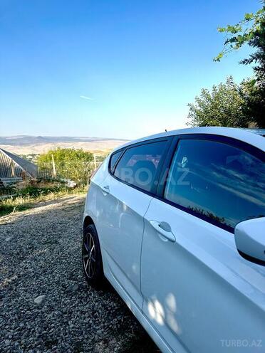 Hyundai Accent 2015, 218,000 km - 1.6 l - Bakı