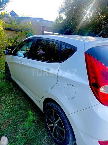 Hyundai Accent 2015, 218,000 km - 1.6 l - Bakı