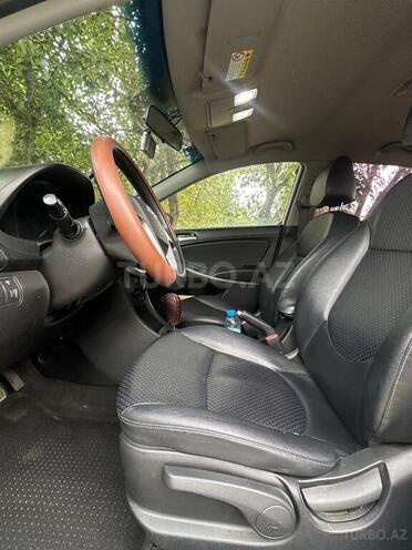 Hyundai Accent 2015, 218,000 km - 1.6 l - Bakı