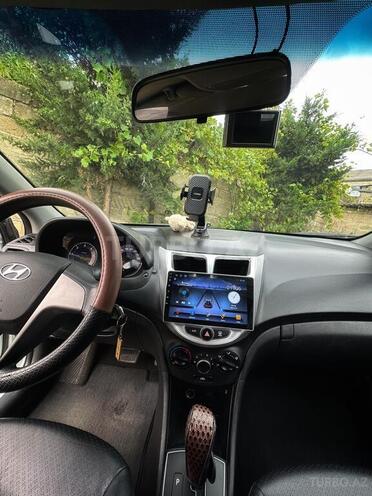 Hyundai Accent 2015, 218,000 km - 1.6 l - Bakı