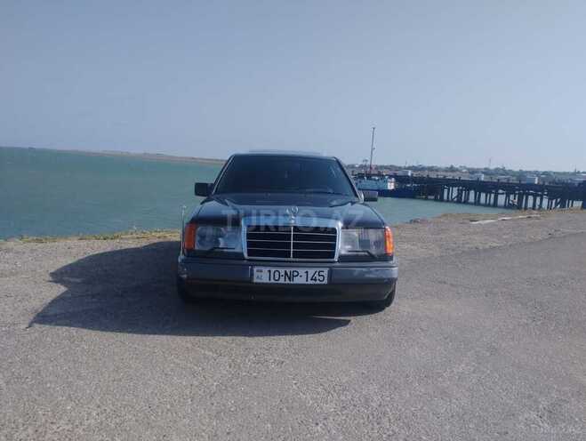 Mercedes E 200 1993, 350,000 km - 2.0 l - Bakı