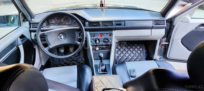 Mercedes E 200 1993, 350,000 km - 2.0 l - Bakı