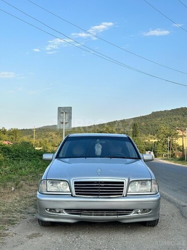 Mercedes C 230 1999, 370,258 km - 2.3 l - Quba