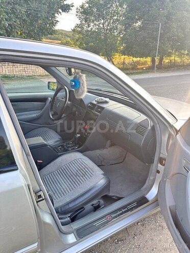 Mercedes C 230 1999, 370,258 km - 2.3 l - Quba