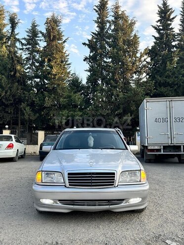 Mercedes C 230 1999, 370,258 km - 2.3 l - Quba