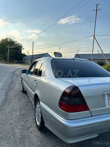Mercedes C 230 1999, 370,258 km - 2.3 l - Quba