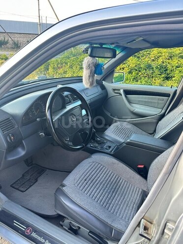 Mercedes C 230 1999, 370,258 km - 2.3 l - Quba