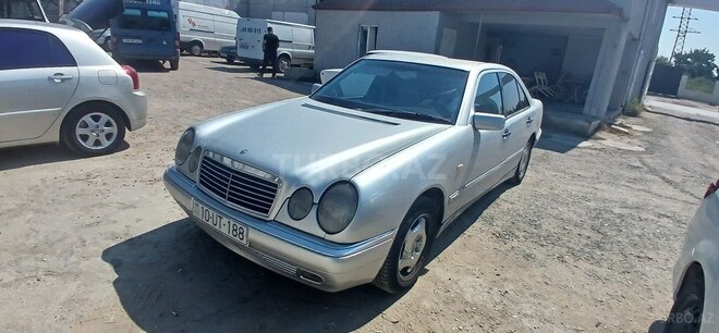 Mercedes E 230 1996, 234,123 km - 2.3 l - Sumqayıt