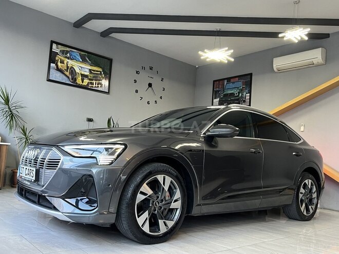 Audi Q8 e-tron 2021, 61,000 km - 0.0 l - Bakı