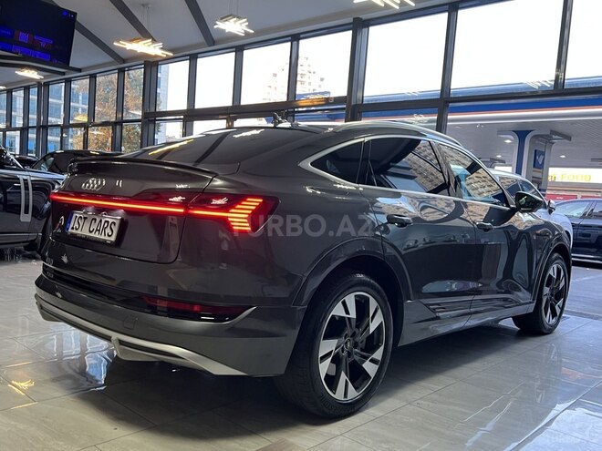 Audi Q8 e-tron 2021, 61,000 km - 0.0 l - Bakı