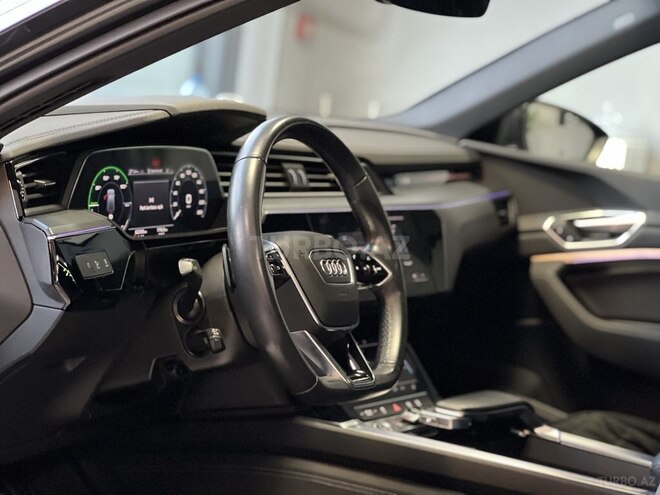 Audi Q8 e-tron 2021, 61,000 km - 0.0 l - Bakı