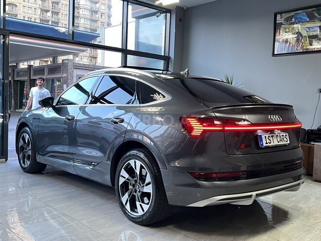 Audi Q8 e-tron 2021, 61,000 km - 0.0 l - Bakı