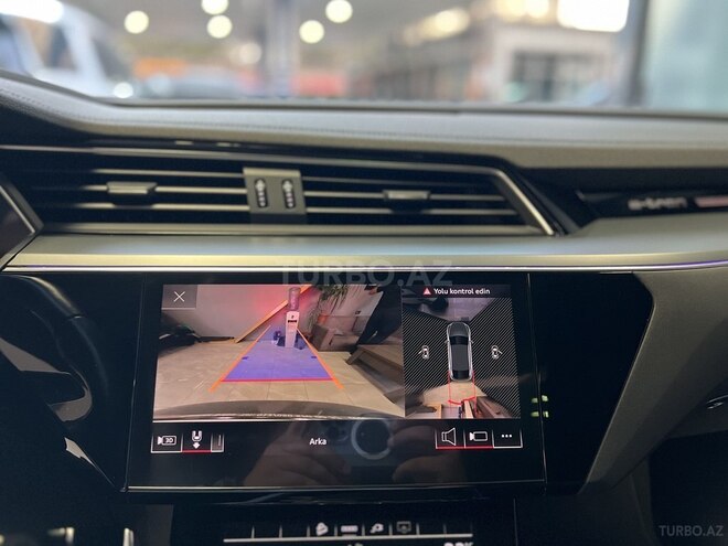 Audi Q8 e-tron 2021, 61,000 km - 0.0 l - Bakı
