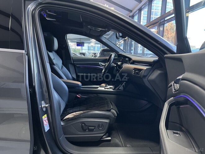 Audi Q8 e-tron 2021, 61,000 km - 0.0 l - Bakı