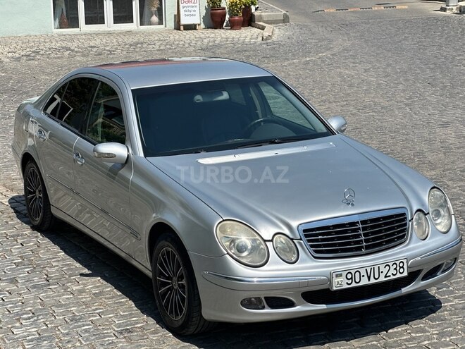 Mercedes E 240 2003, 299,835 km - 2.6 л - Bakı