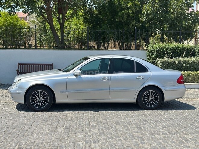 Mercedes E 240 2003, 299,835 km - 2.6 л - Bakı