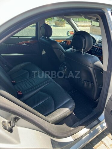 Mercedes E 240 2003, 299,835 km - 2.6 л - Bakı