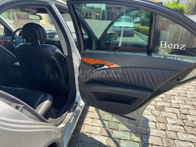 Mercedes E 240 2003, 299,835 km - 2.6 л - Bakı