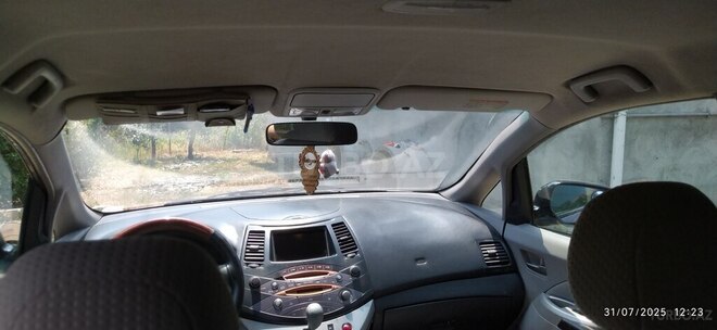 Mitsubishi Grandis 2003, 320,000 km - 2.4 l - Astara