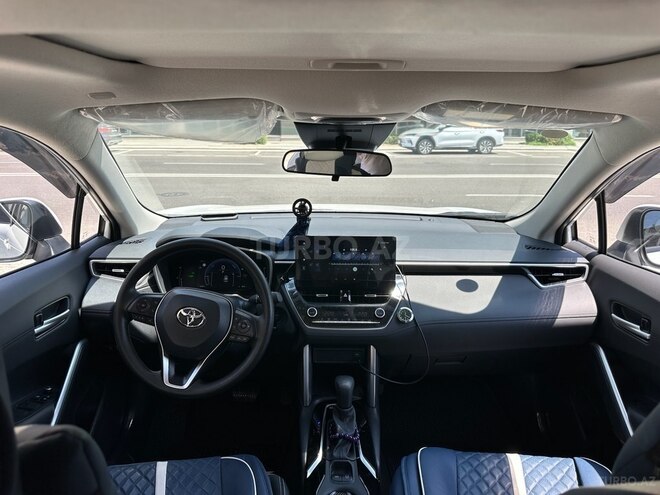Toyota  2025, 5,600 km - 2.0 l - Bakı
