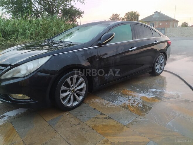 Hyundai Sonata 2010, 300,000 km - 2.4 l - Xudat