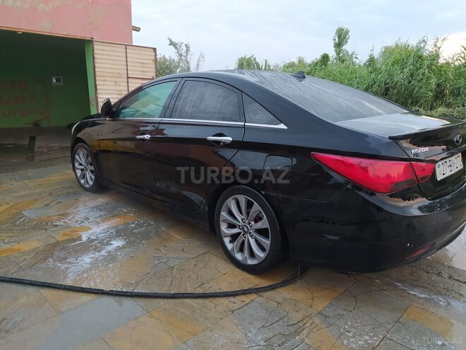 Hyundai Sonata 2010, 300,000 km - 2.4 l - Xudat
