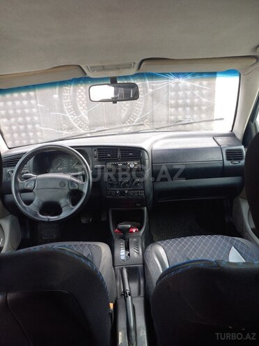 Volkswagen Golf 1995, 278,000 km - 1.8 l - Xaçmaz