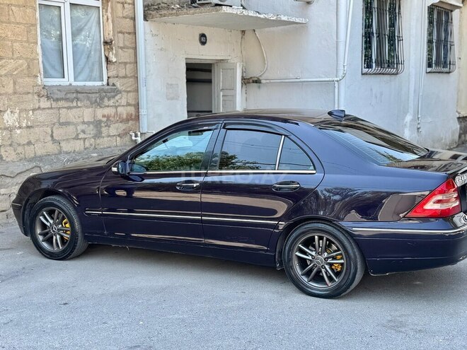 Mercedes C 240 2001, 243,688 km - 2.6 l - Sumqayıt