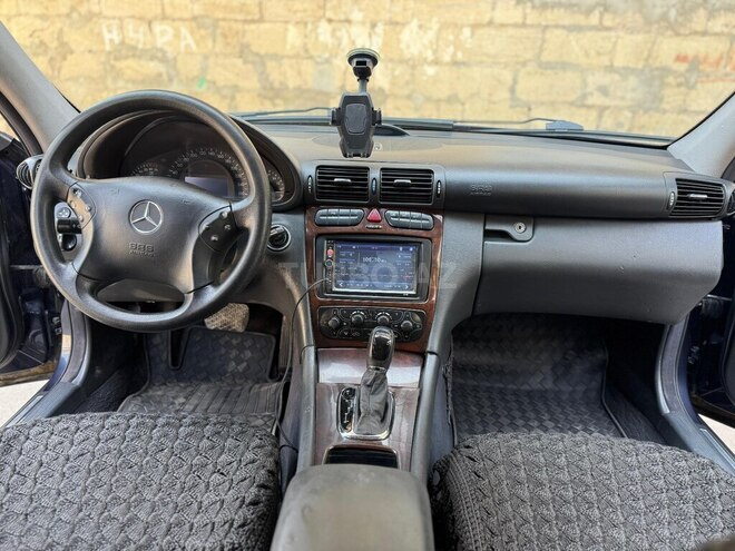 Mercedes C 240 2001, 243,688 km - 2.6 l - Sumqayıt
