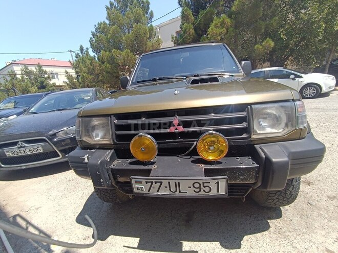 Mitsubishi Pajero 1995, 325,000 km - 2.8 l - Bakı