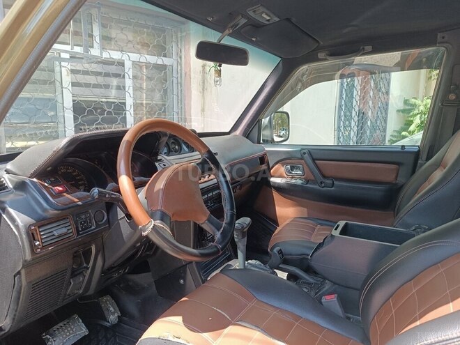 Mitsubishi Pajero 1995, 325,000 km - 2.8 l - Bakı