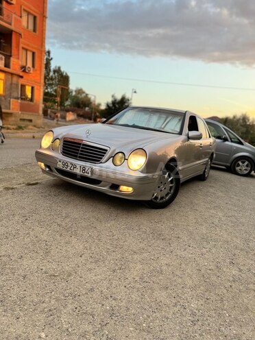 Mercedes E 220 d 2000, 560,000 km - 2.2 l - Bakı