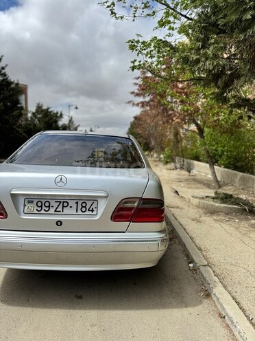 Mercedes E 220 d 2000, 560,000 km - 2.2 l - Bakı