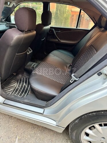 Mercedes E 220 d 2000, 560,000 km - 2.2 l - Bakı