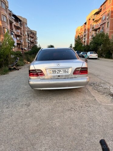 Mercedes E 220 d 2000, 560,000 km - 2.2 l - Bakı