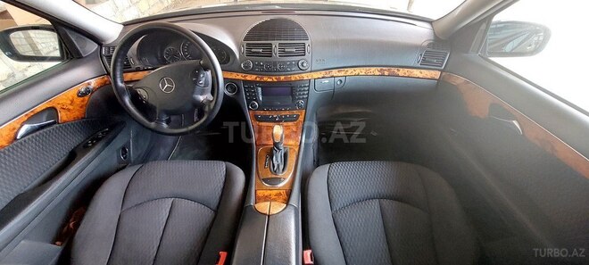 Mercedes E 270 2003, 355,310 km - 2.7 l - Quba