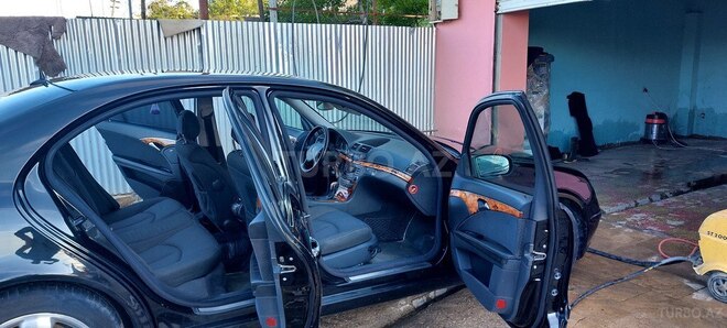 Mercedes E 270 2003, 355,310 km - 2.7 l - Quba