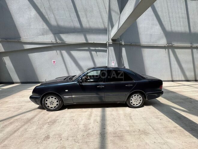 Mercedes E 280 1999, 346,316 km - 2.8 l - Bakı