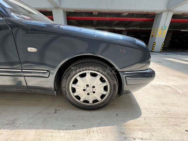 Mercedes E 280 1999, 346,316 km - 2.8 l - Bakı