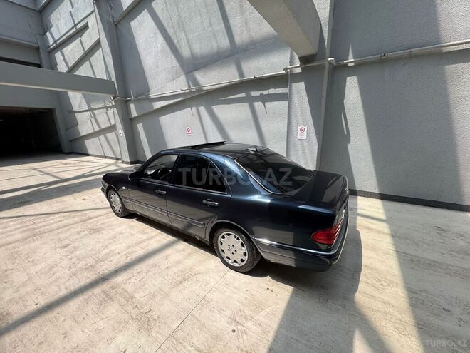 Mercedes E 280 1999, 346,316 km - 2.8 l - Bakı