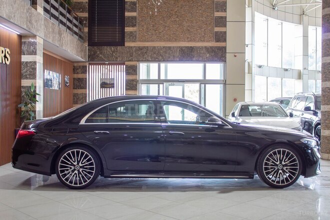Mercedes S 550 4MATIC 2023, 33,000 km - 3.0 l - Bakı