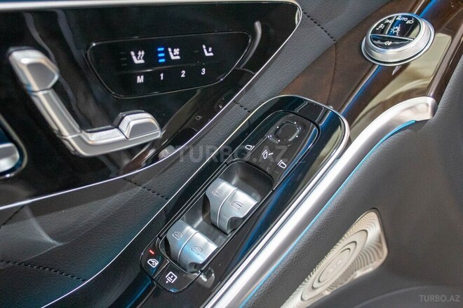 Mercedes S 550 4MATIC 2023, 33,000 km - 3.0 l - Bakı