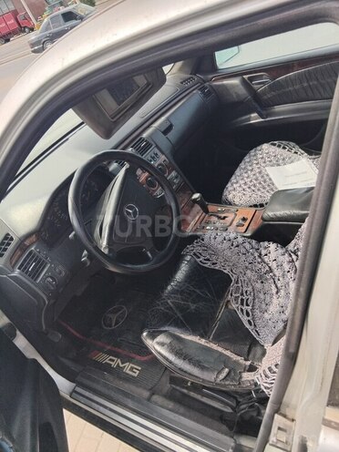 Mercedes E 220 d 1999, 365,800 km - 2.2 л - Bakı