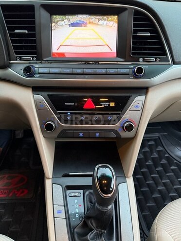 Hyundai Elantra 2018, 144,000 km - 2.0 л - Bakı