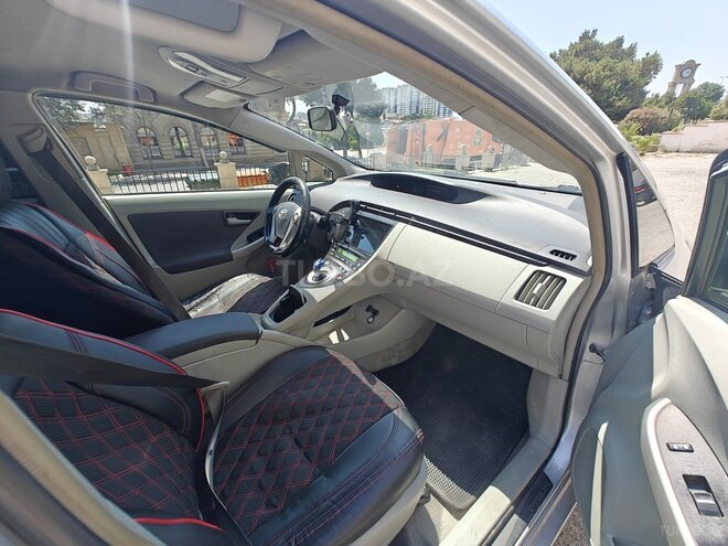Toyota Prius 2011, 250,000 km - 1.8 l - Bakı