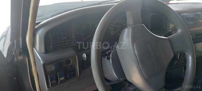 Toyota Land Cruiser 1997, 260,000 km - 4.5 l - Salyan